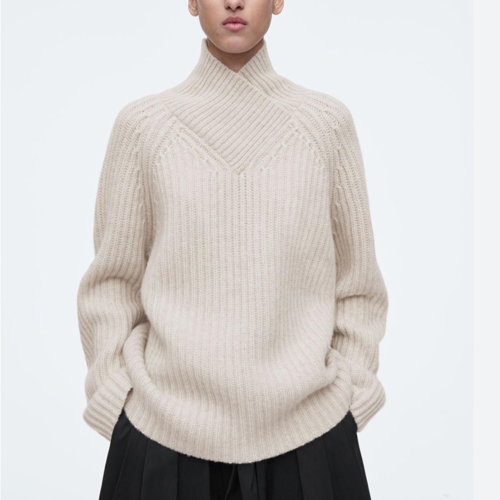 No tags COS  Women's White Wrap-collar Pure Cashmere Sweater size small